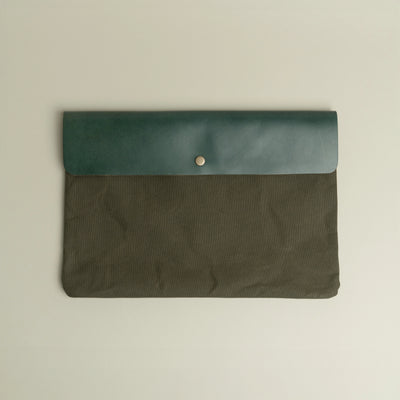 fur. Flat Pouch