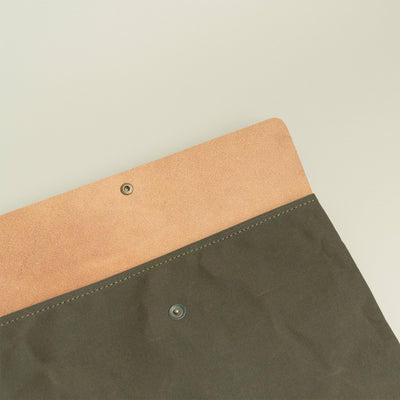 fur. Flat Pouch