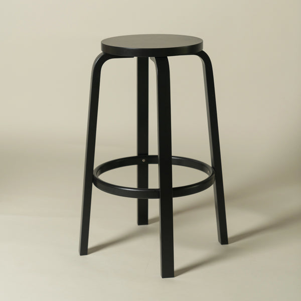 S64 Stool 64