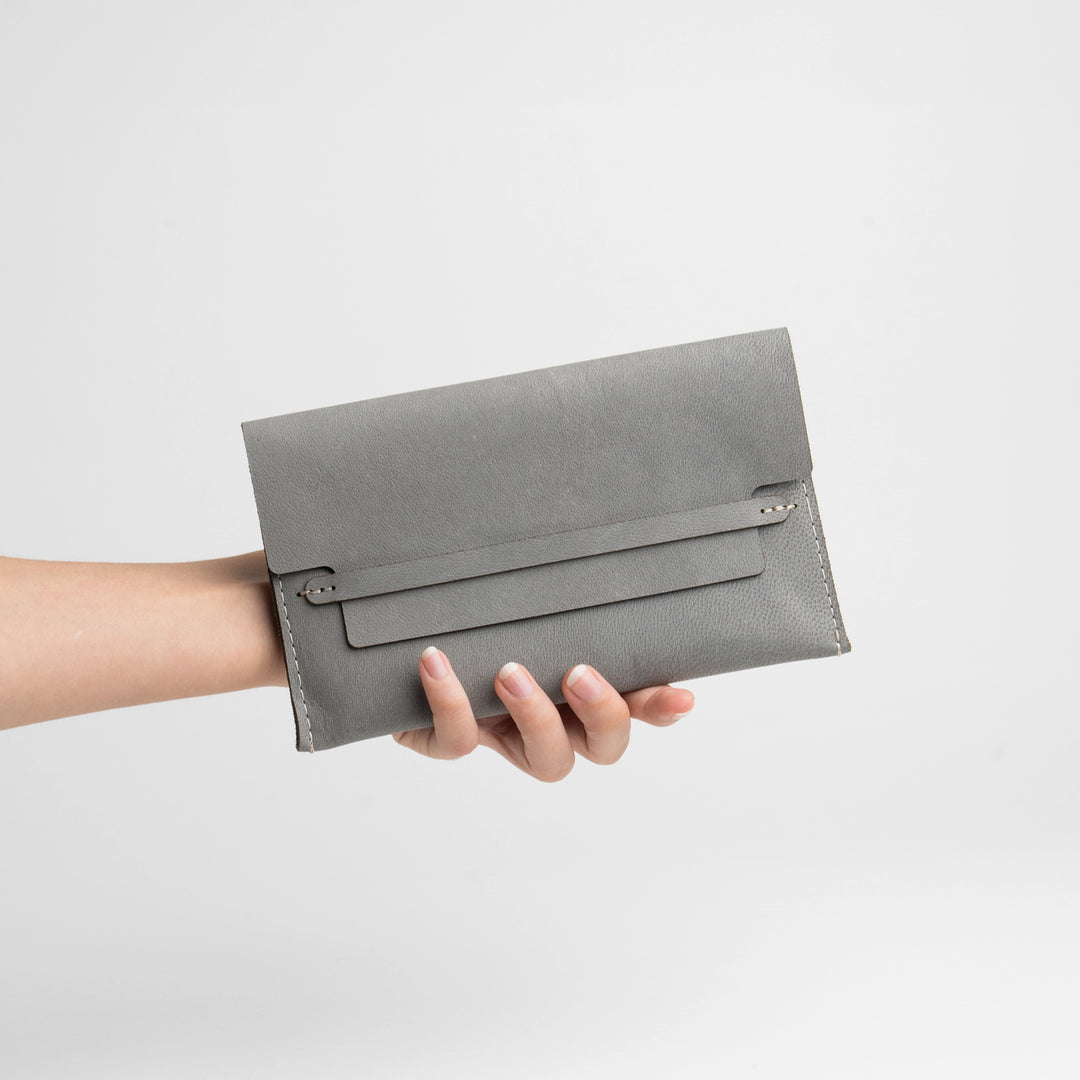 Gratitude Fold (Leather Money Pouch) by Fabrica