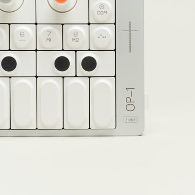 OP-1 Field Synthesisers with keyboard