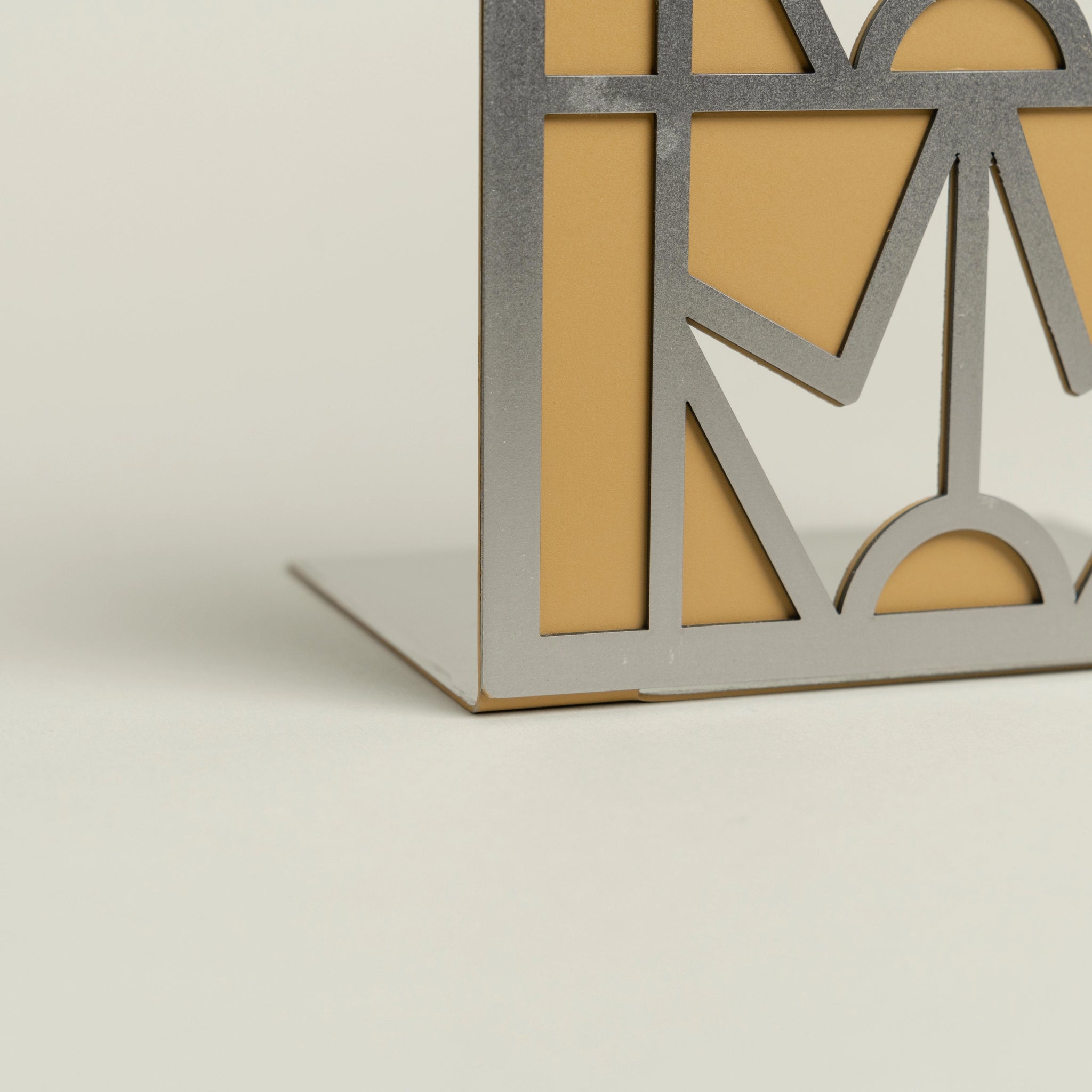 Shabi Gate Bookholder