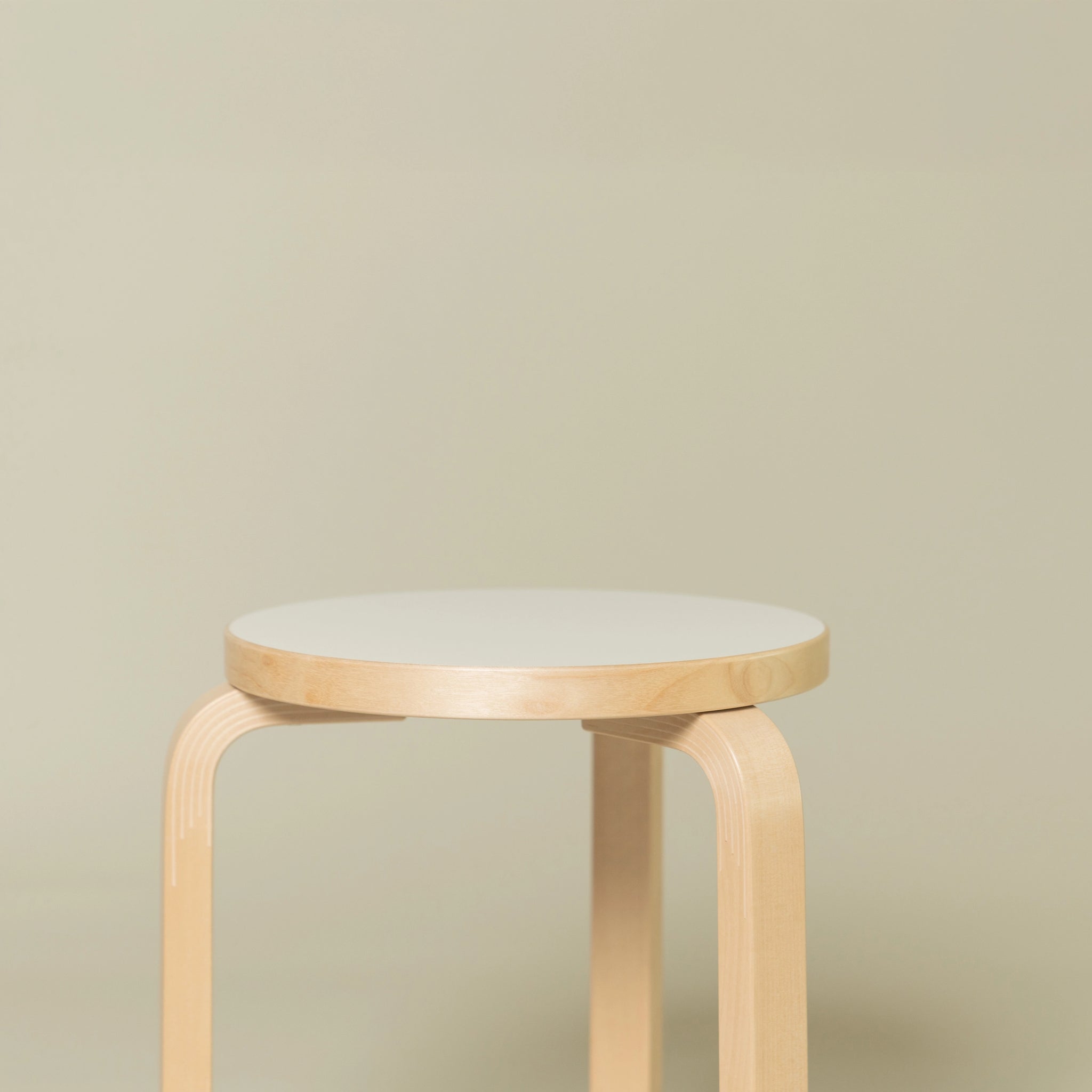 S60 Stool 60