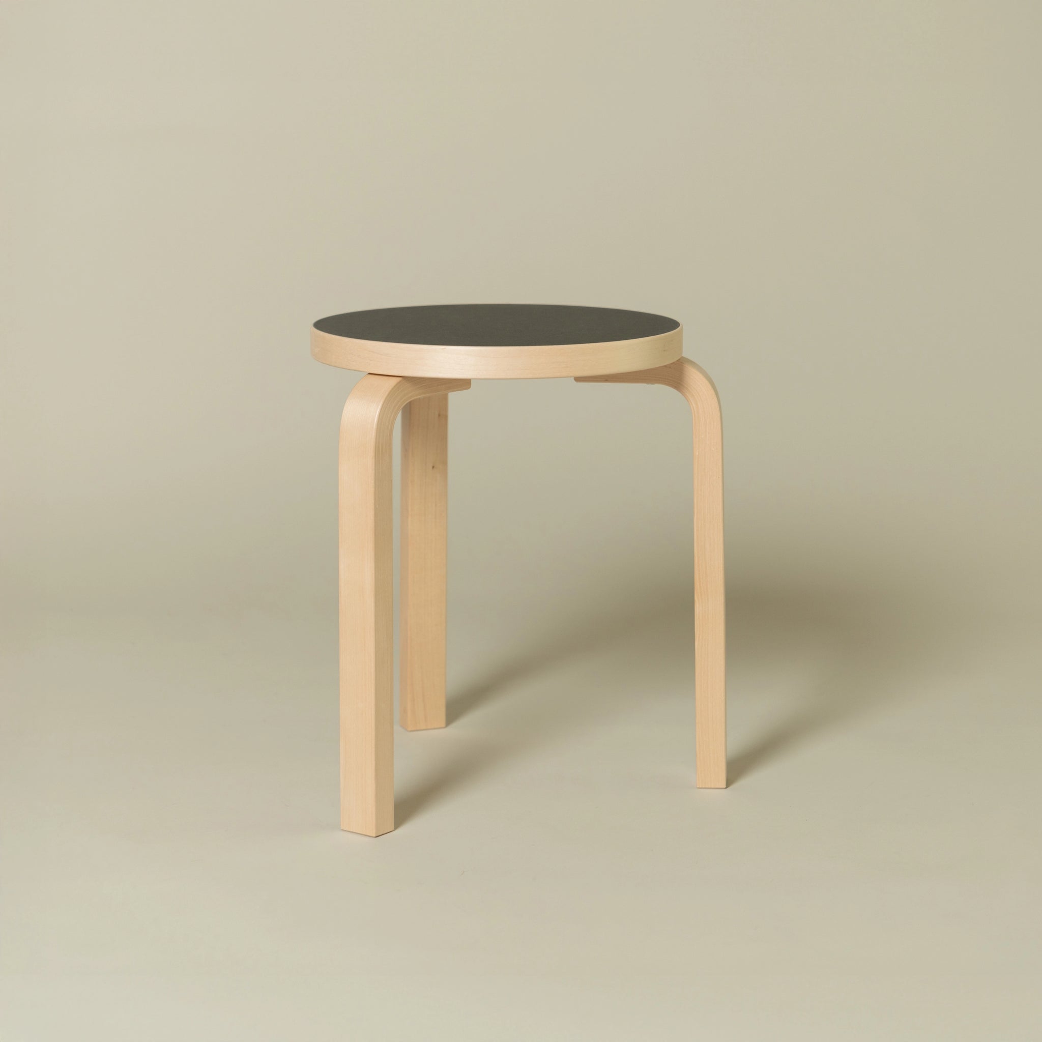 S60 Stool 60